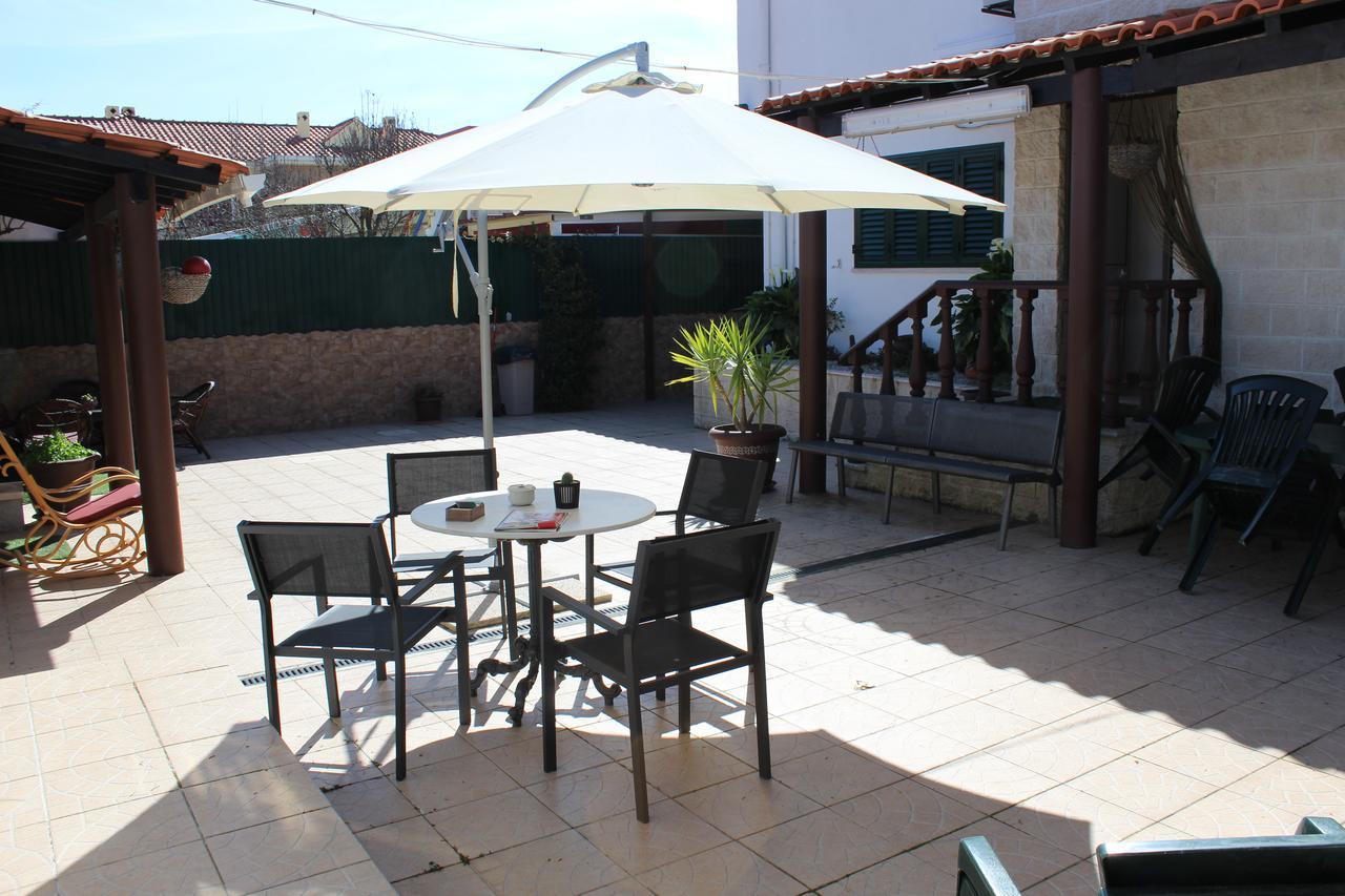 Hostel Casa Lucas Charneca  Exterior photo